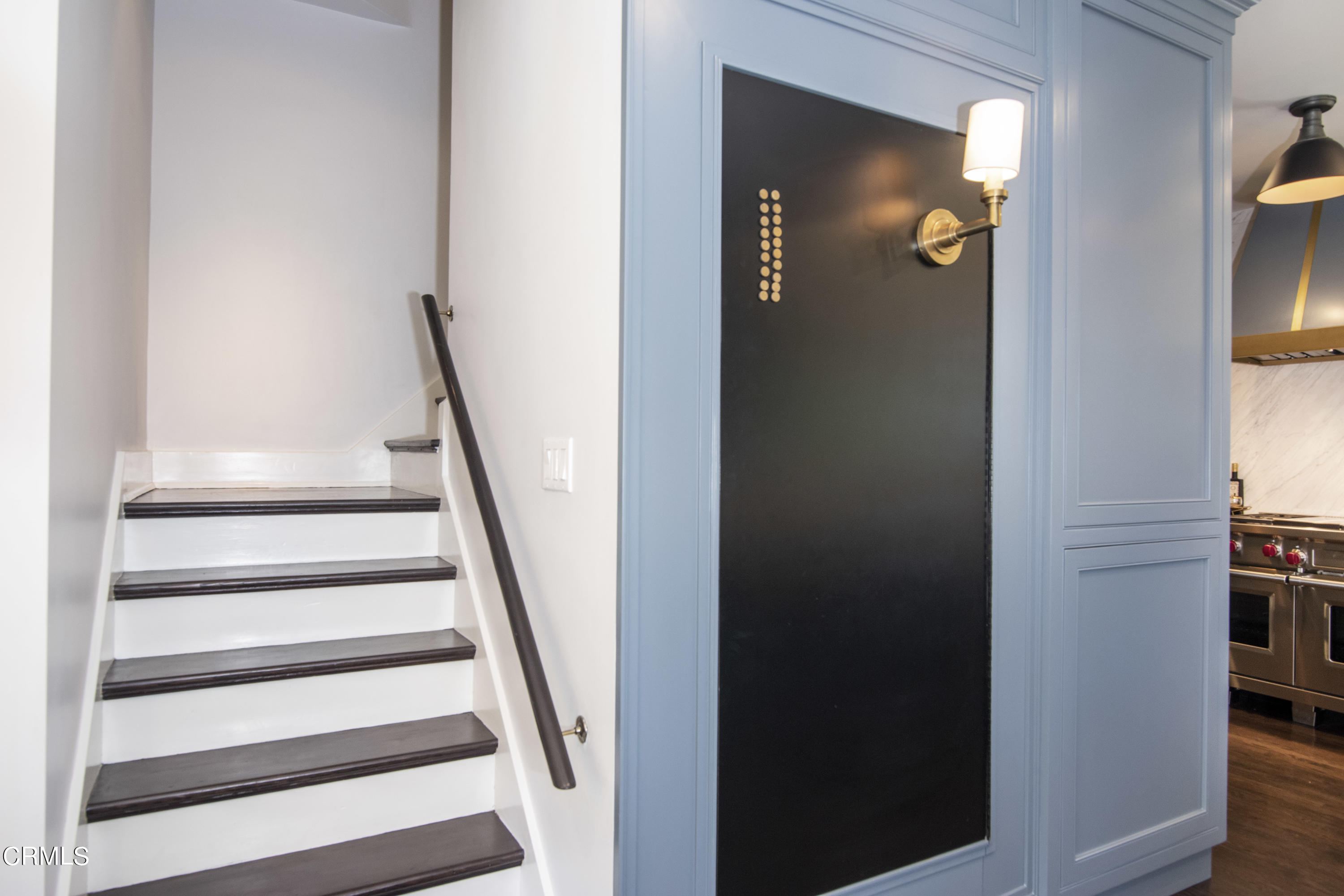 851 Fairfield Circle Pasadena, CA 91106 - Photo 20 of 75 Back Stairs