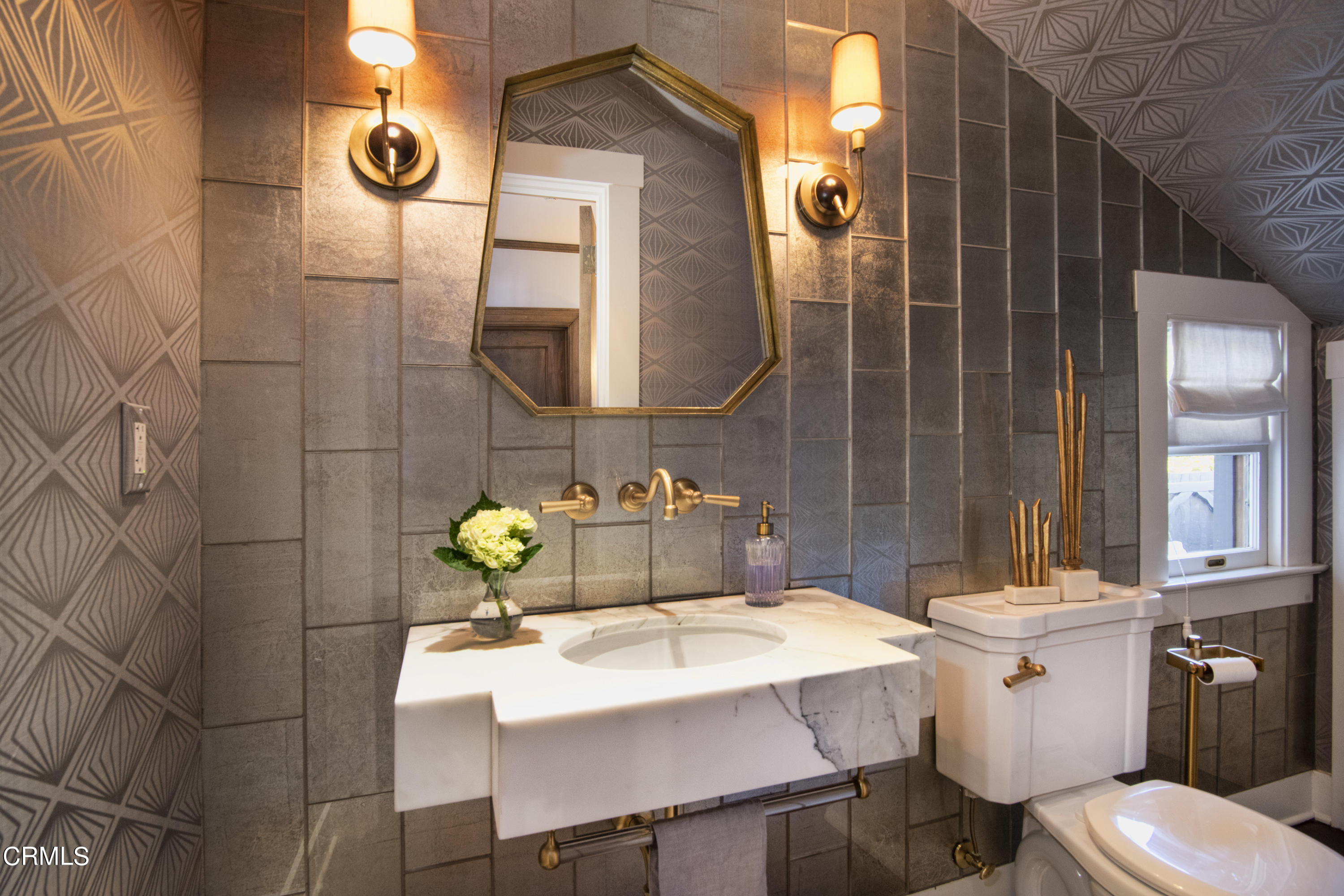 851 Fairfield Circle Pasadena, CA 91106 - Photo 26 of 75 Powder Room