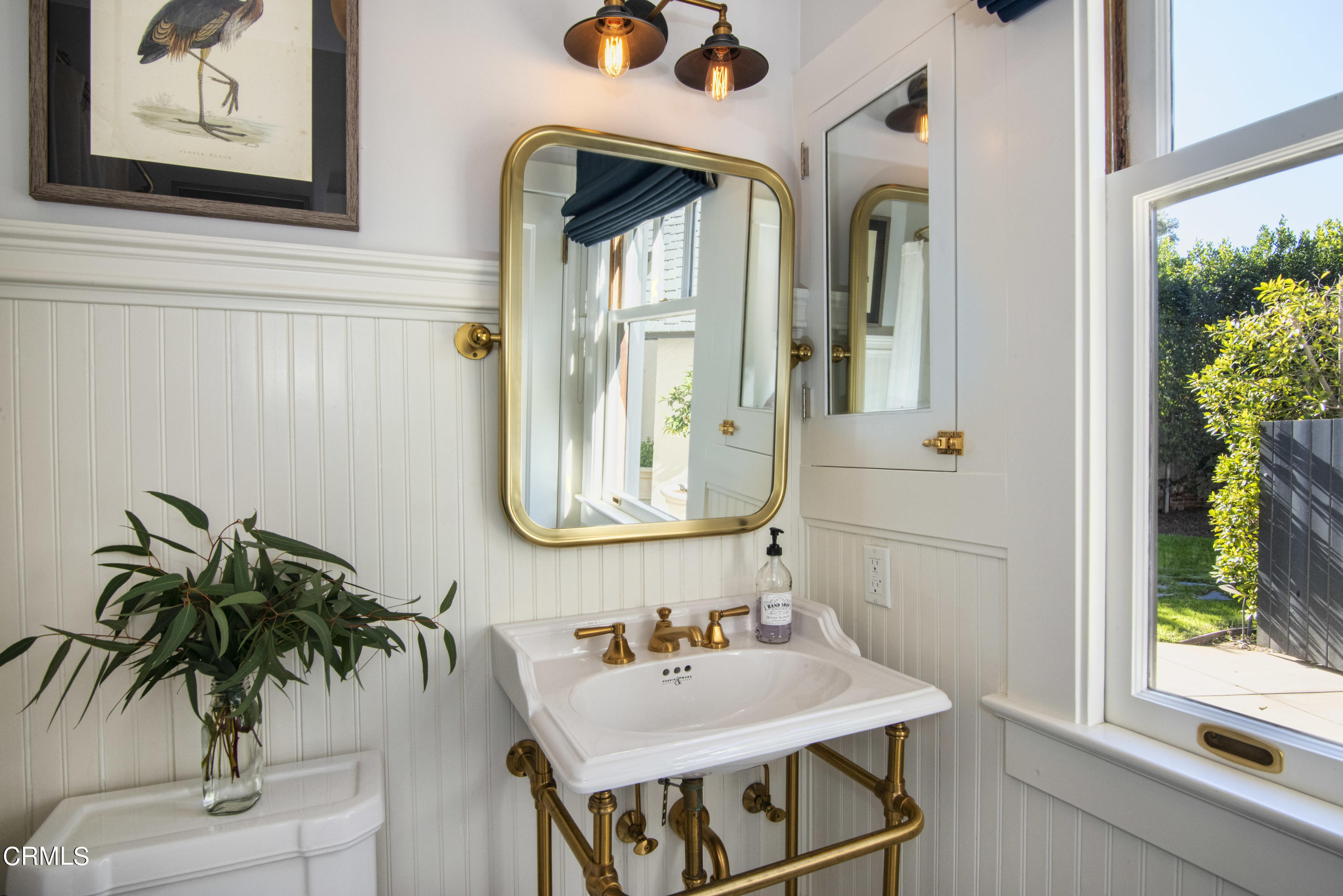 851 Fairfield Circle Pasadena, CA 91106 - Photo 29 of 75 Guest Suite Bathroom