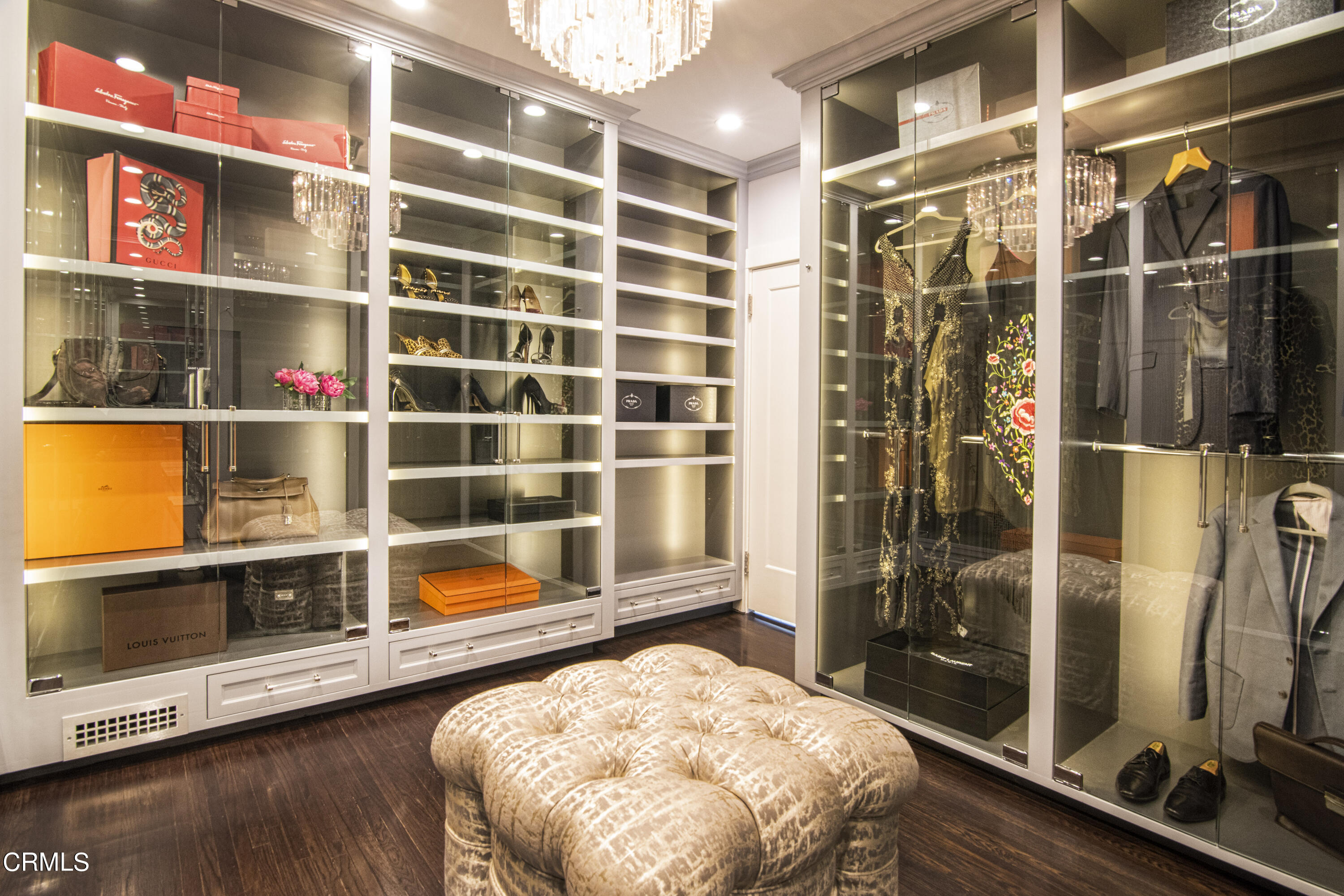 851 Fairfield Circle Pasadena, CA 91106 - Photo 43 of 75 Primary Walk-in Closet