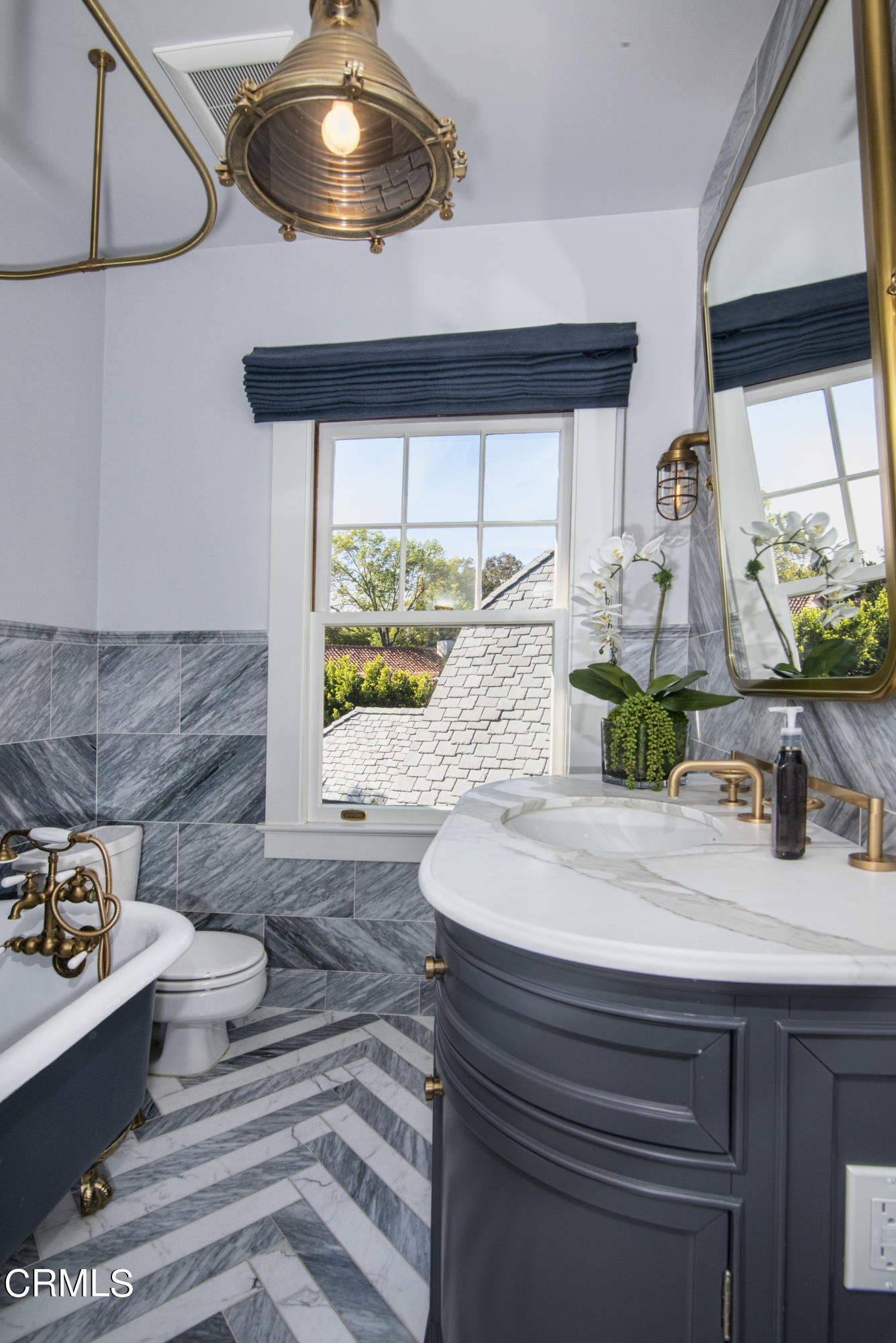 851 Fairfield Circle Pasadena, CA 91106 - Photo 54 of 75 Boy's Bathroom