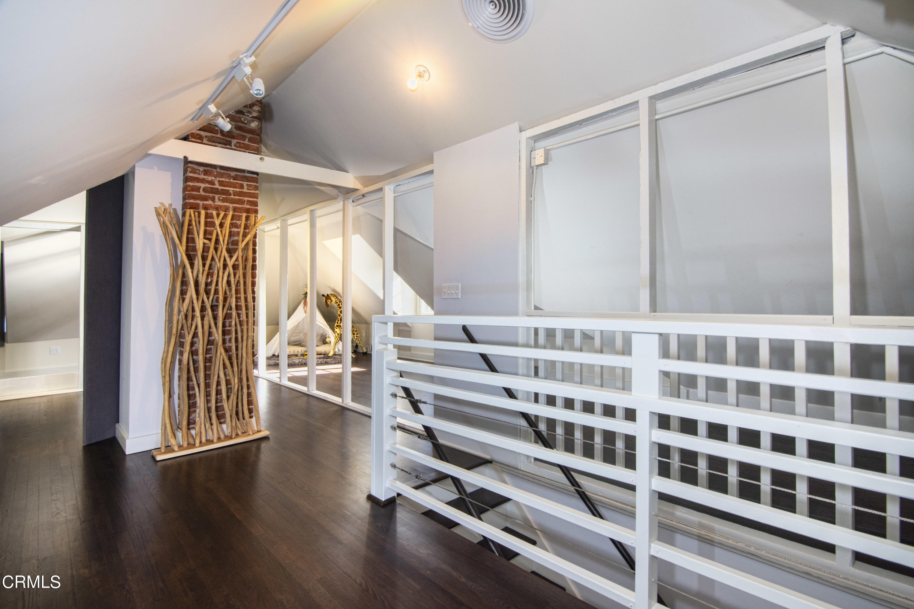 851 Fairfield Circle Pasadena, CA 91106 - Photo 55 of 75 3rd Floor Media Room