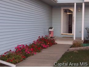 224 North Pittsburg Landing Springfield, IL 62711 - Photo 2 of 11 Gallery Image 2