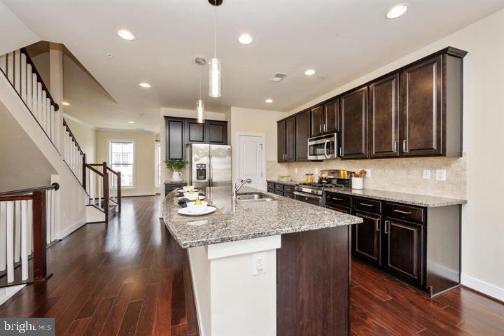 219 Strummer Lane Gaithersburg, MD 20878 - Photo 9 of 44