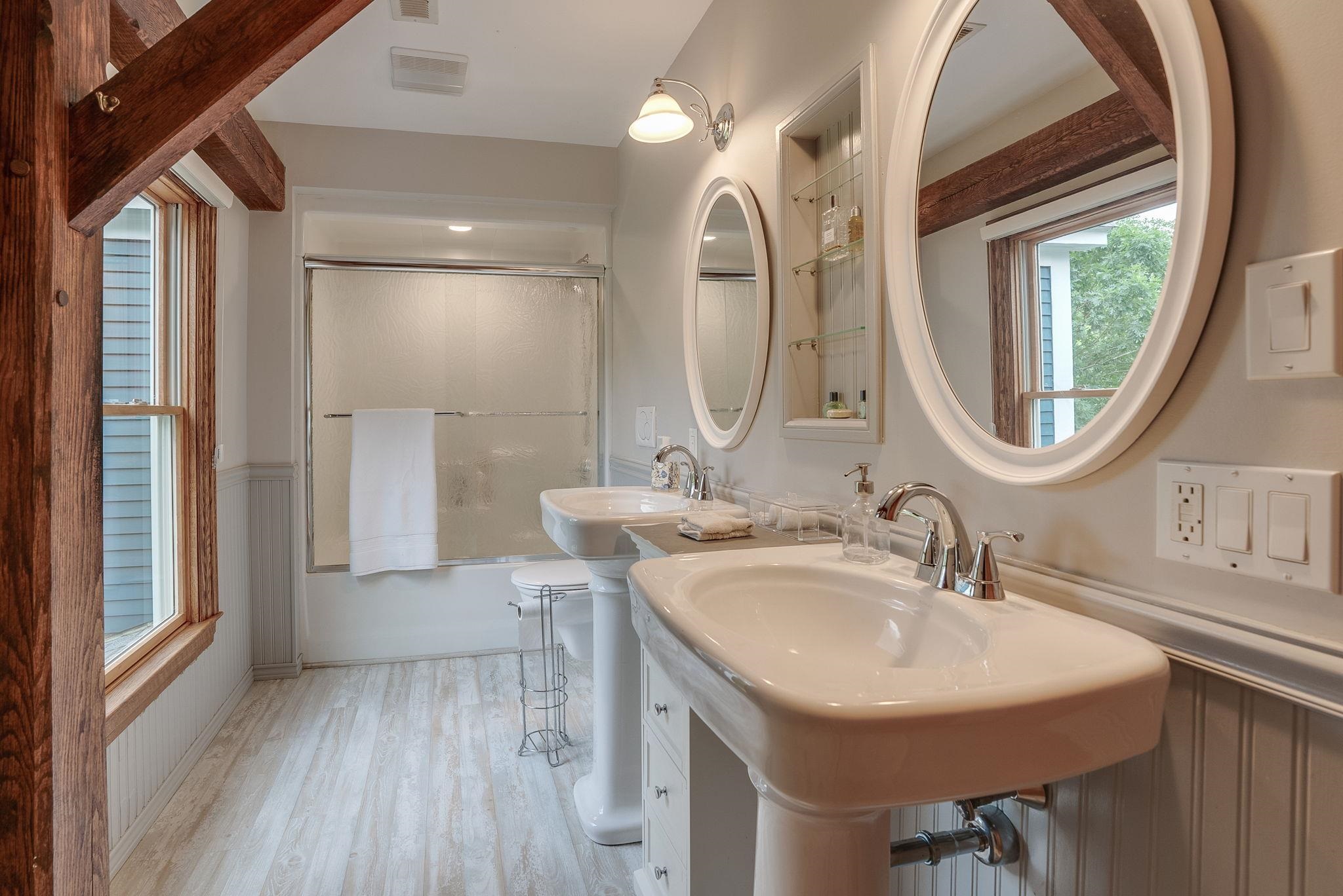 97 Stowell Road Bedford, NH 03110 - Photo 20 of 40