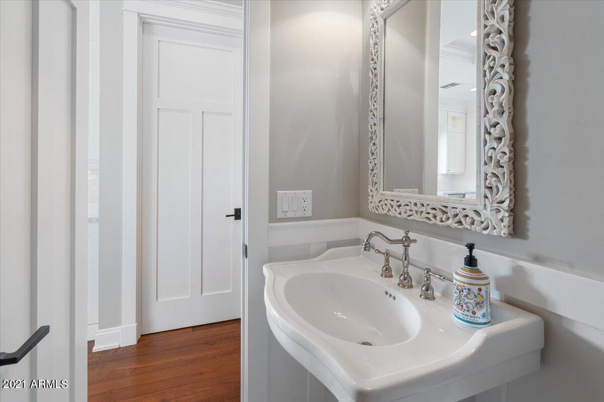 7020 North Wilder Road Phoenix, AZ 85021 - Photo 44 of 75 52-Half Bath