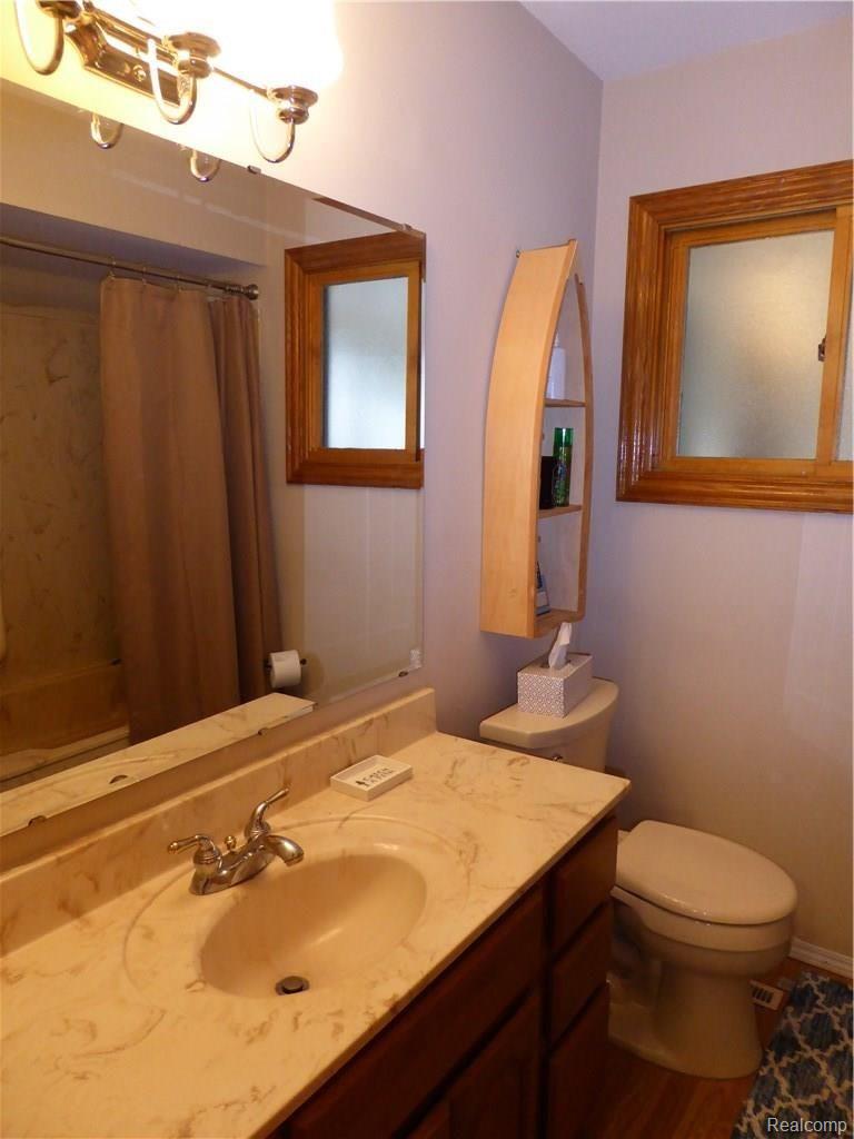 3297 Ripple Way White Lake, MI 48383 - Photo 13 of 18 P1010179.JPG