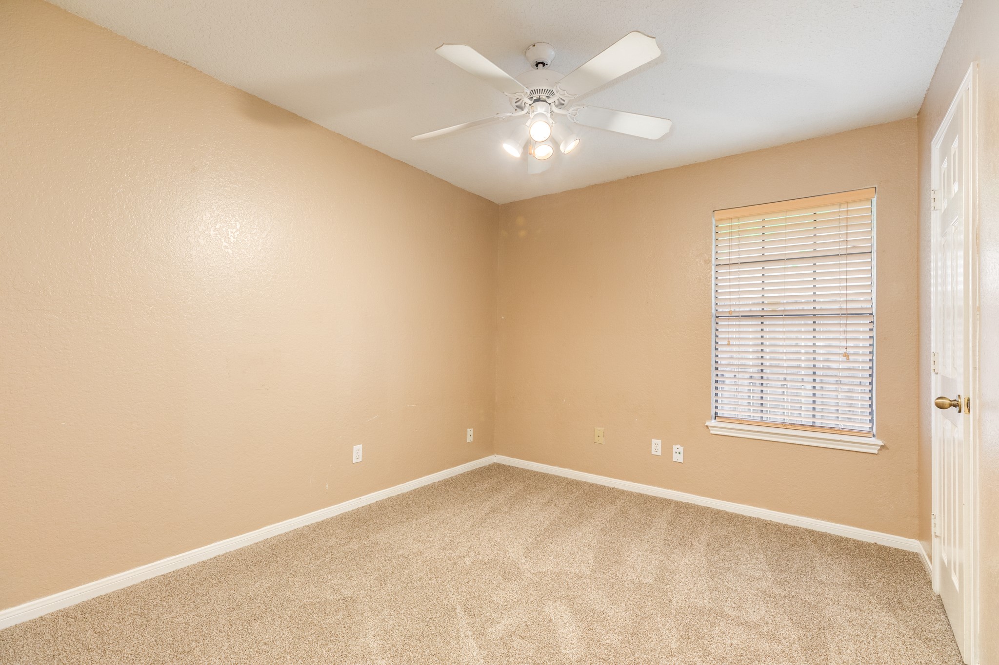 224 North Ranch House Road Angleton, TX 77515 - Photo 24 of 30