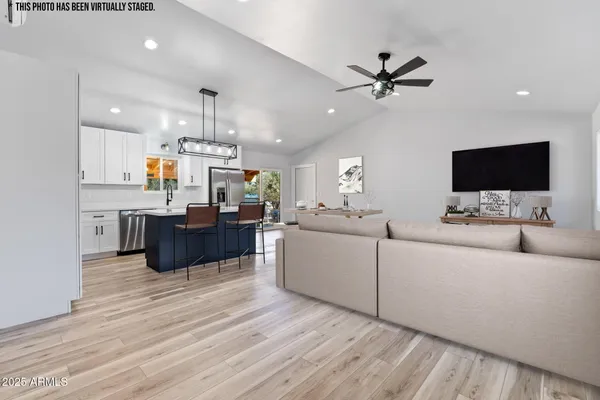 $436,500 | 1982 Christmas Pine Road, Overgaard, AZ 85933