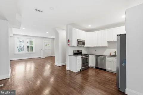 $725,000 | 2320 North Capitol Street Northwest, Washington, DC 20002