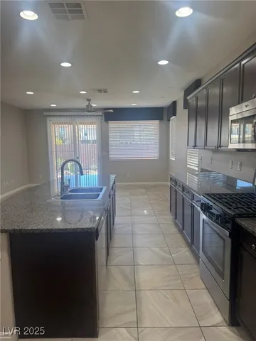 $2,275 | 1165 Bear Head Street, Henderson, NV 89011