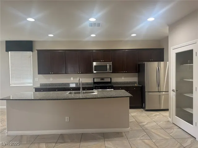 $2,275 | 1165 Bear Head Street, Henderson, NV 89011