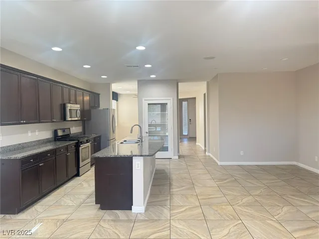 $2,275 | 1165 Bear Head Street, Henderson, NV 89011
