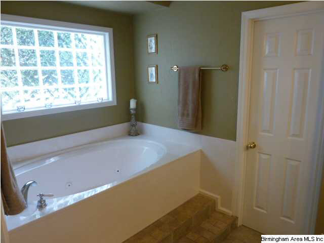 152 Oakmont Road Birmingham, AL 35244 - Photo 8 of 14