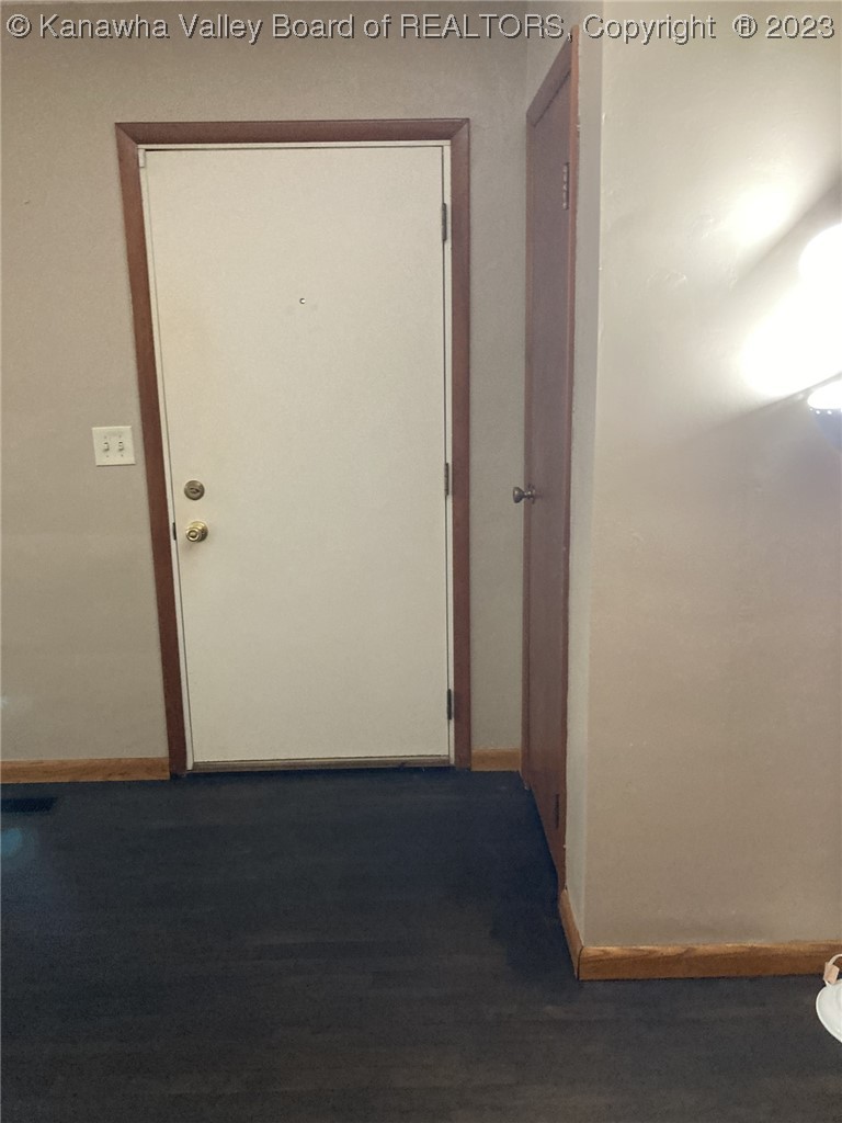 1565 Sandhill Road Point Pleasant, WV 25550 - Photo 21 of 38 Gallery Image 21