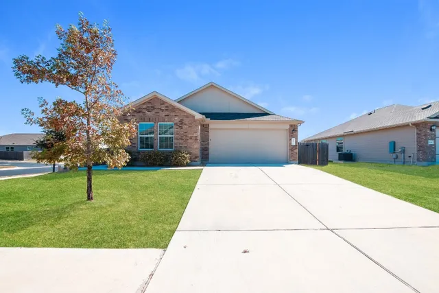 $1,900 | 110 Sophora Drive, Hutto, TX 78634