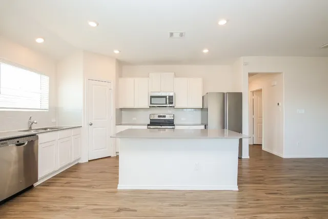 $1,900 | 110 Sophora Drive, Hutto, TX 78634