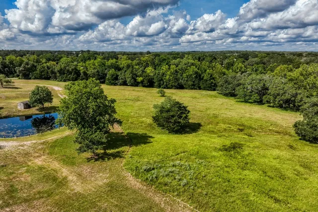 $799,000 | 515 Highway 543 Loop, West Point, TX 78963