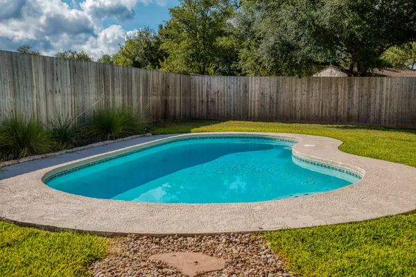 $749,000 | 515 East Sh 543 Loop, West Point, TX 78963