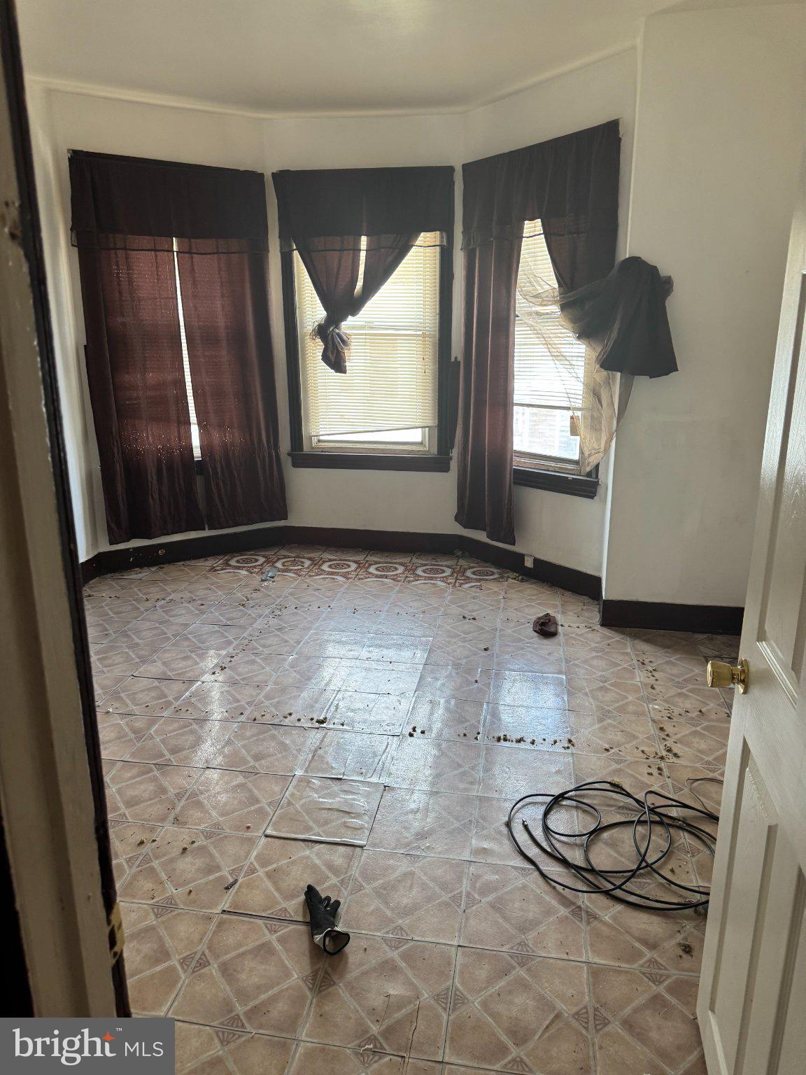 5232 Heston Street Philadelphia, PA 19131 - Photo 4 of 6