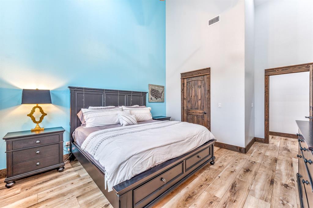 239 32507th Road Paris, TX 75460 - Photo 40 of 40 a bedroom with a bed and a dresser