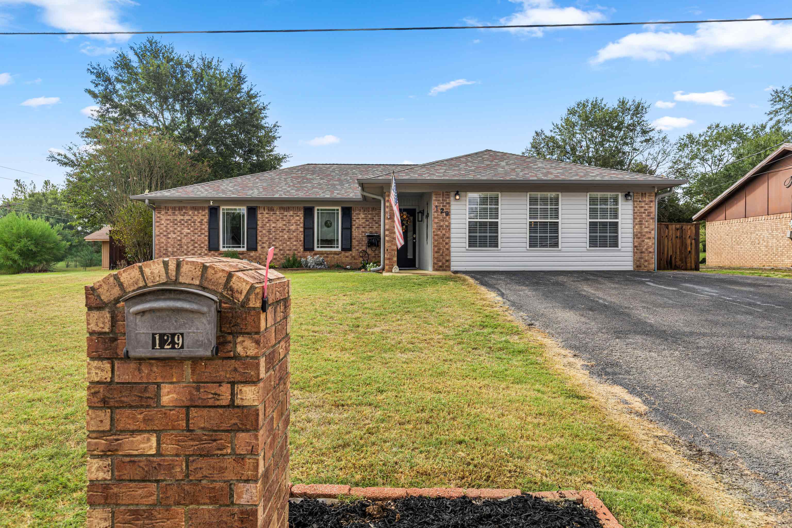 129 Ridge Lane Kilgore, TX 75662 - Photo 1 of 1 Gallery Image 1