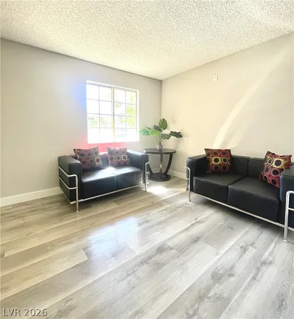 $1,400 | 5250 Mission Carmel Lane, Unit 204, Las Vegas, NV 89107
