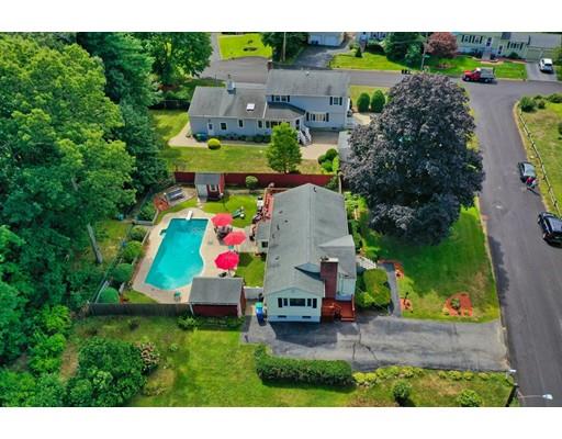 1 Ellen Road Burlington, MA 01803 - Photo 8 of 30 Gallery Image 8