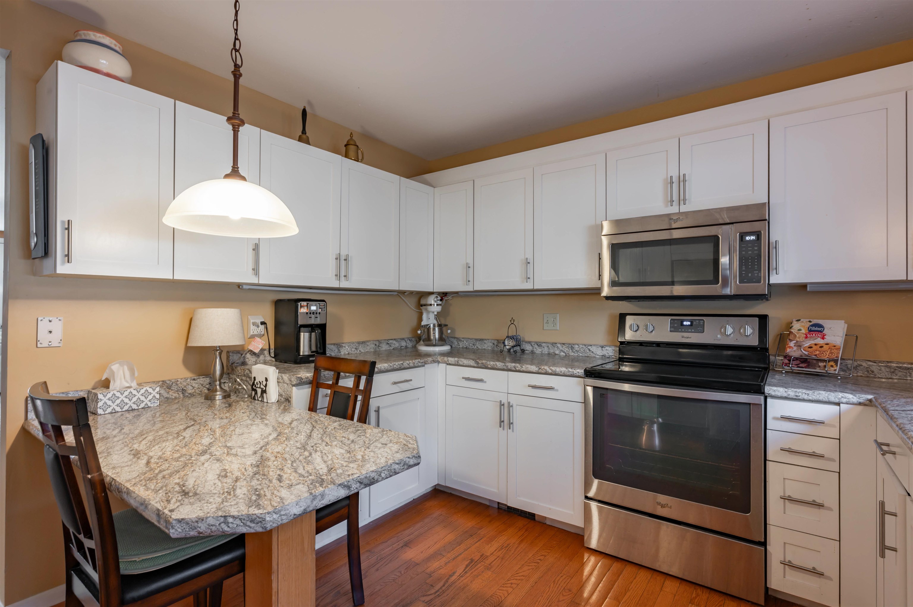 11 Pondview Drive Merrimack, NH 03054 - Photo 3 of 32