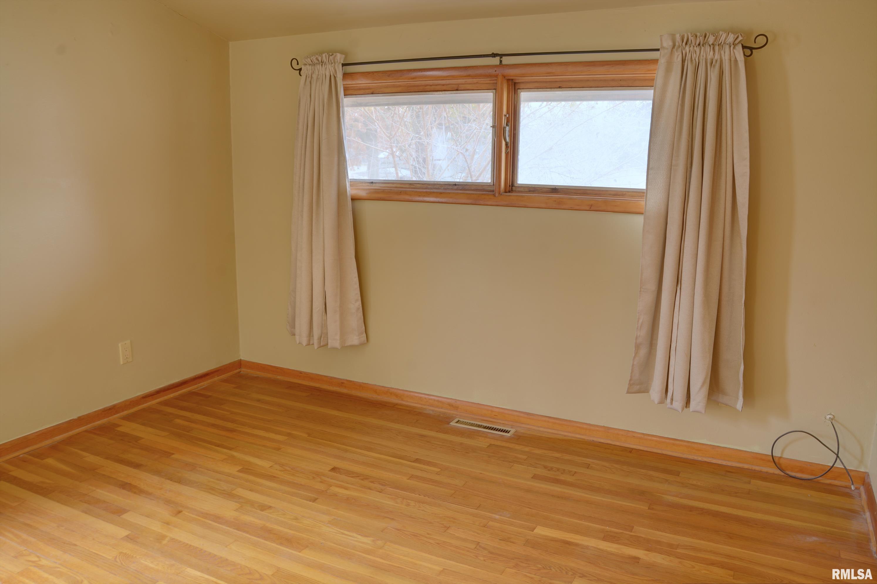 439 East Yeiser Street Macomb, IL 61455 - Photo 14 of 20