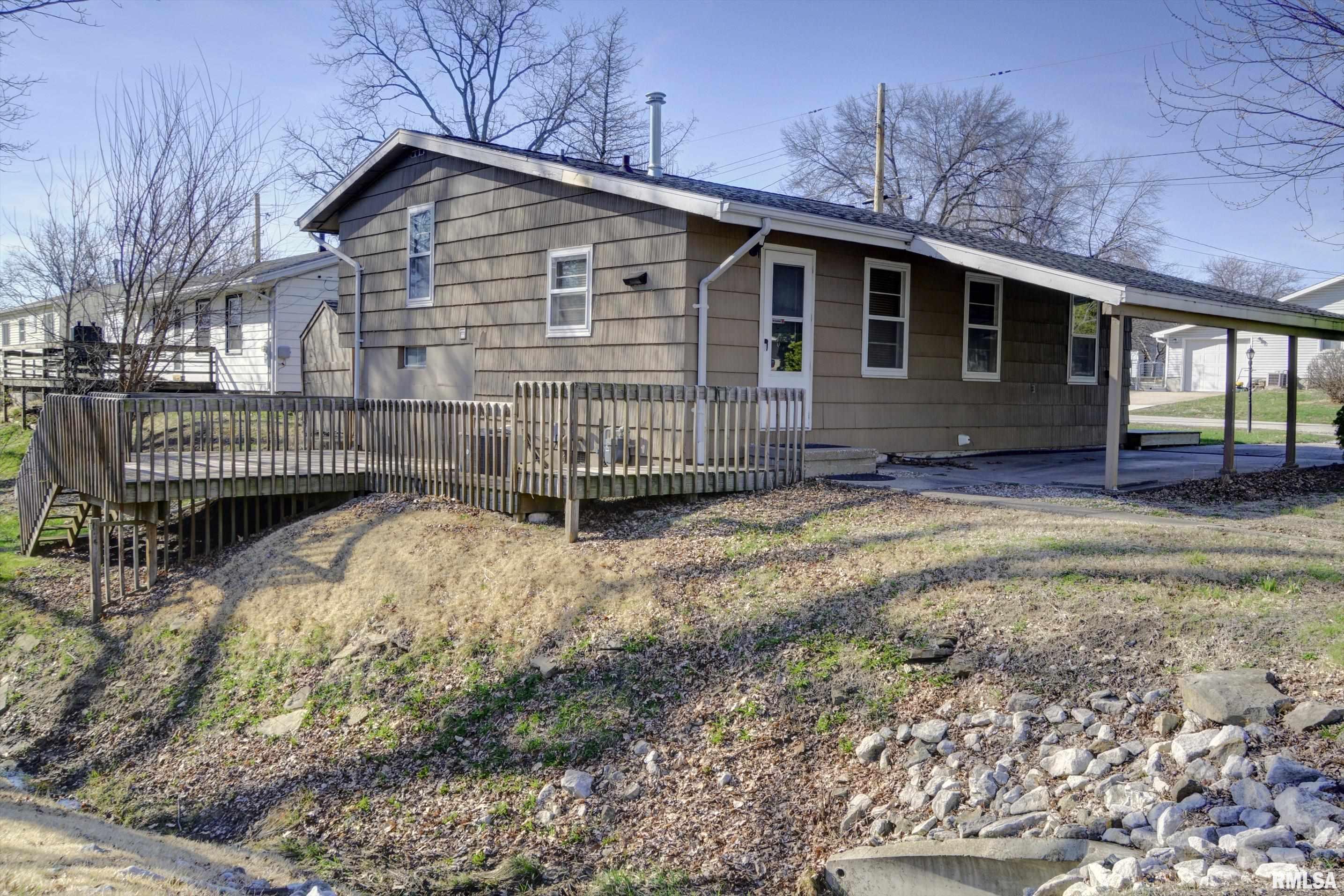 439 East Yeiser Street Macomb, IL 61455 - Photo 3 of 20