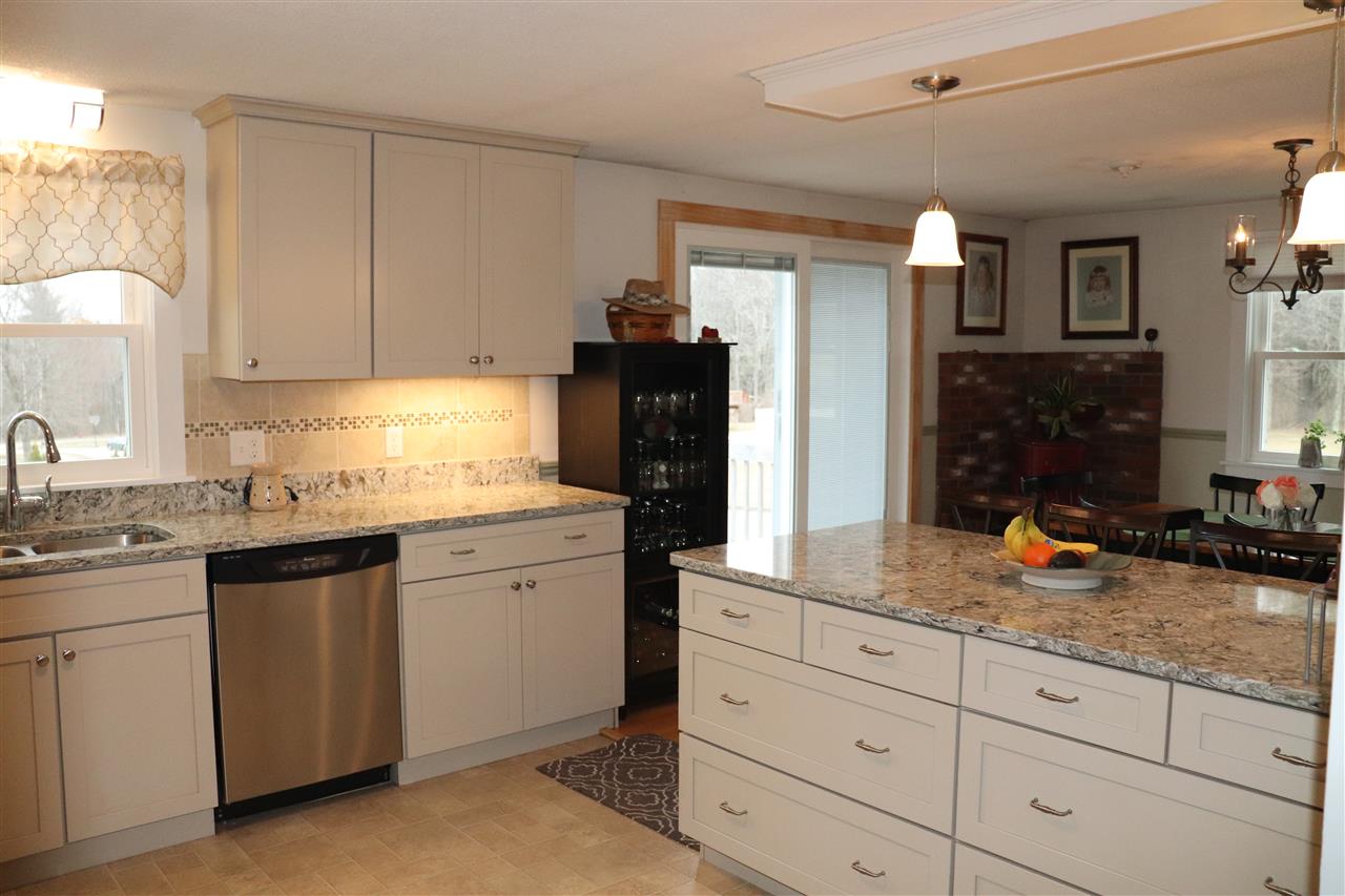 508 Salmon Falls Road Rochester, NH 03868 - Photo 5 of 26