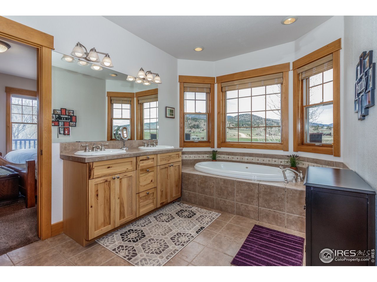 501 Blue Mountain Road Lyons, CO 80540 - Photo 15 of 29 5 piece Master bath