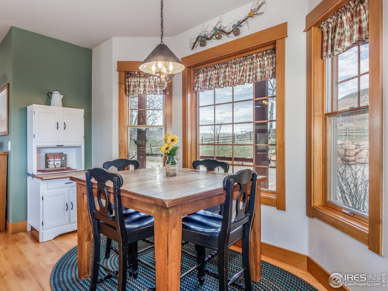 501 Blue Mountain Road Lyons, CO 80540 - Photo 7 of 29 breakfast nook