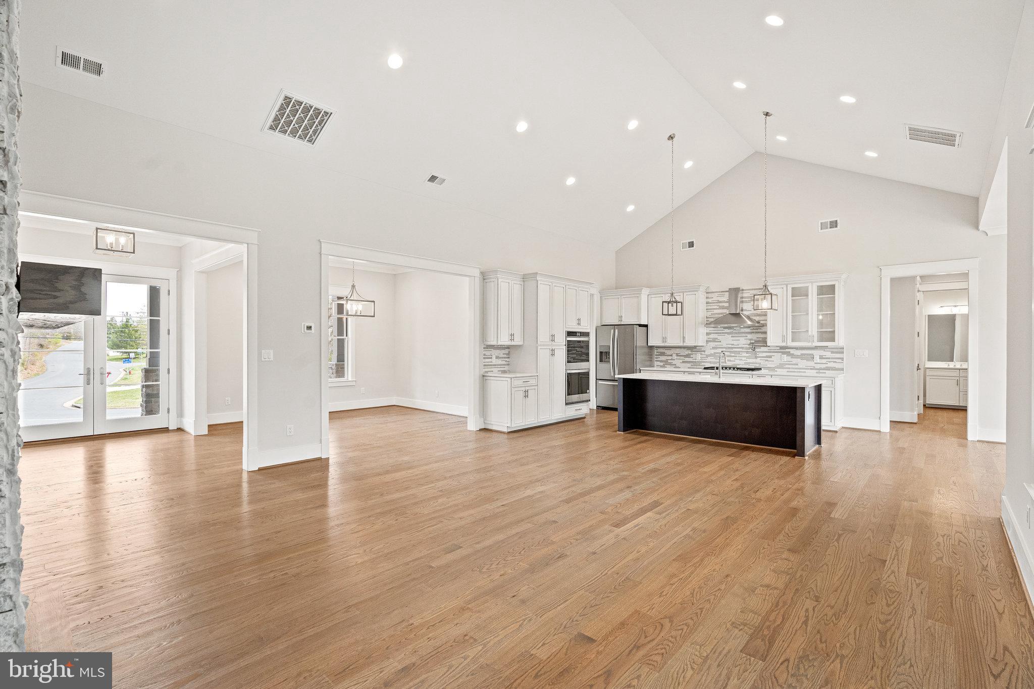 14801 Compton Road Centreville, VA 20121 - Photo 13 of 70 High Ceiling, Oak Hardwoods