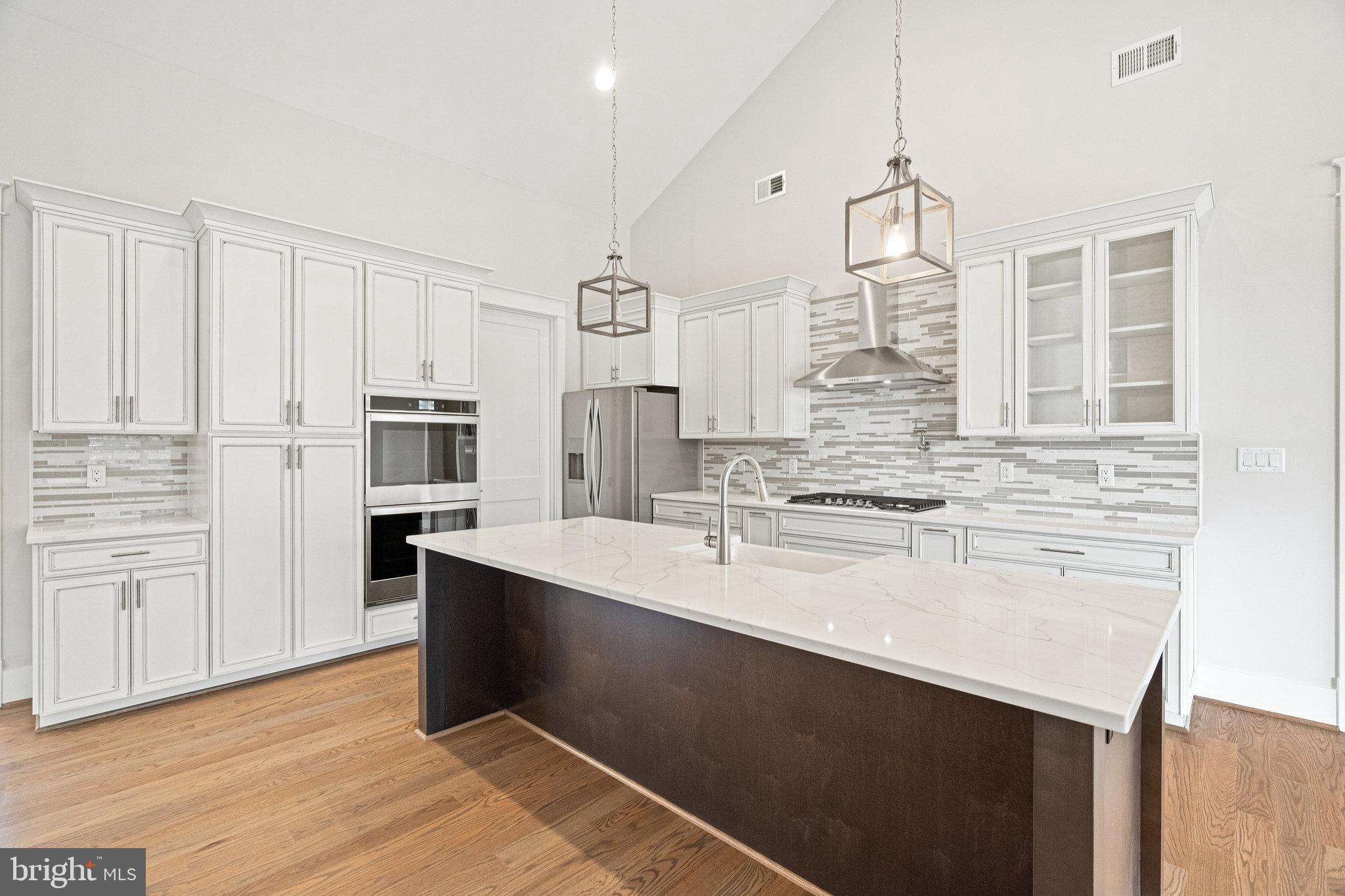 14801 Compton Road Centreville, VA 20121 - Photo 16 of 70 Chef's Kitchen