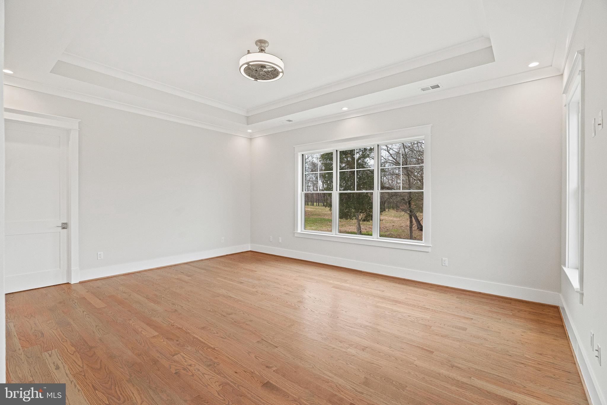 14801 Compton Road Centreville, VA 20121 - Photo 29 of 70 Primary Suite