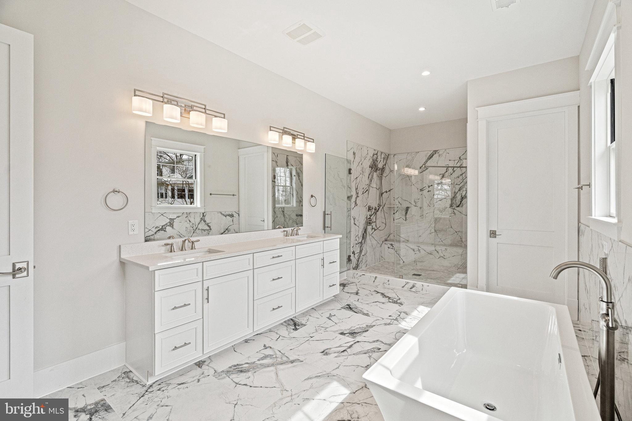 14801 Compton Road Centreville, VA 20121 - Photo 33 of 70 Primary Full Bath