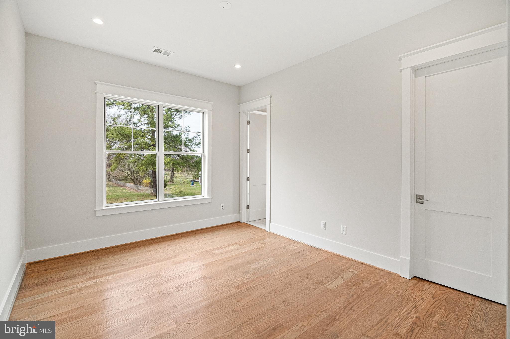 14801 Compton Road Centreville, VA 20121 - Photo 38 of 70 Bedroom 2 Suite