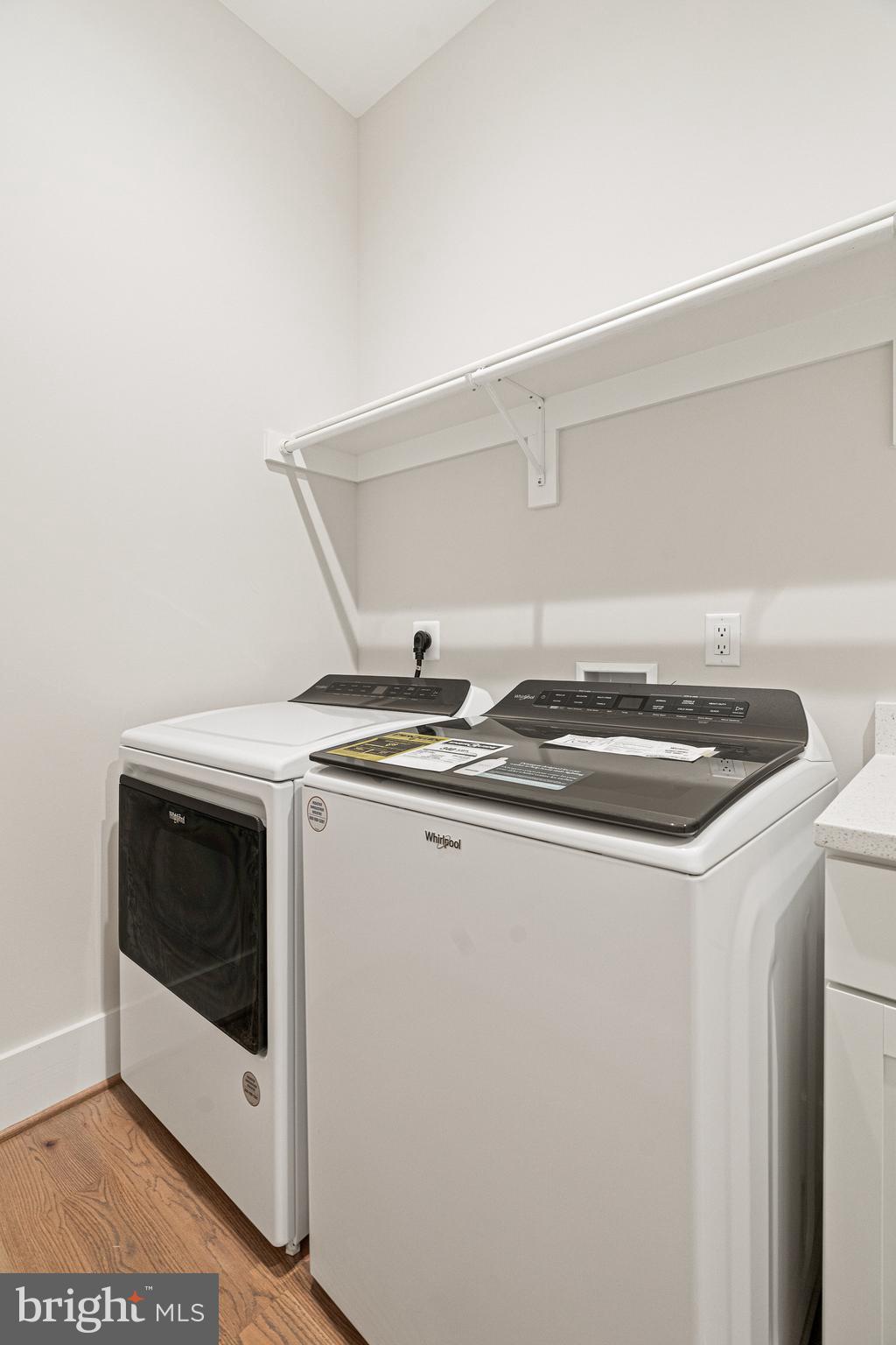 14801 Compton Road Centreville, VA 20121 - Photo 50 of 70 Main Level Laundry