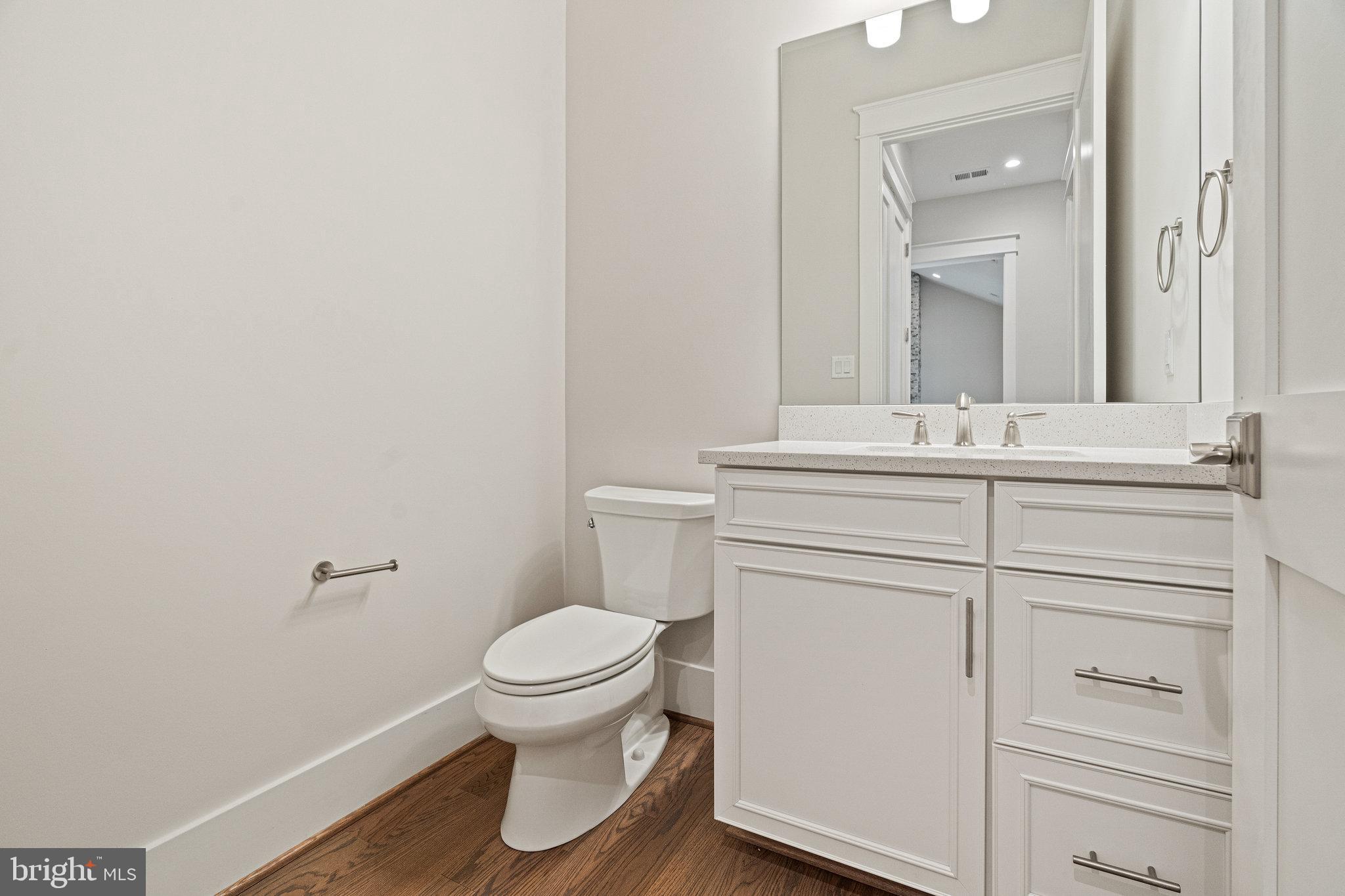 14801 Compton Road Centreville, VA 20121 - Photo 51 of 70 Half Bath