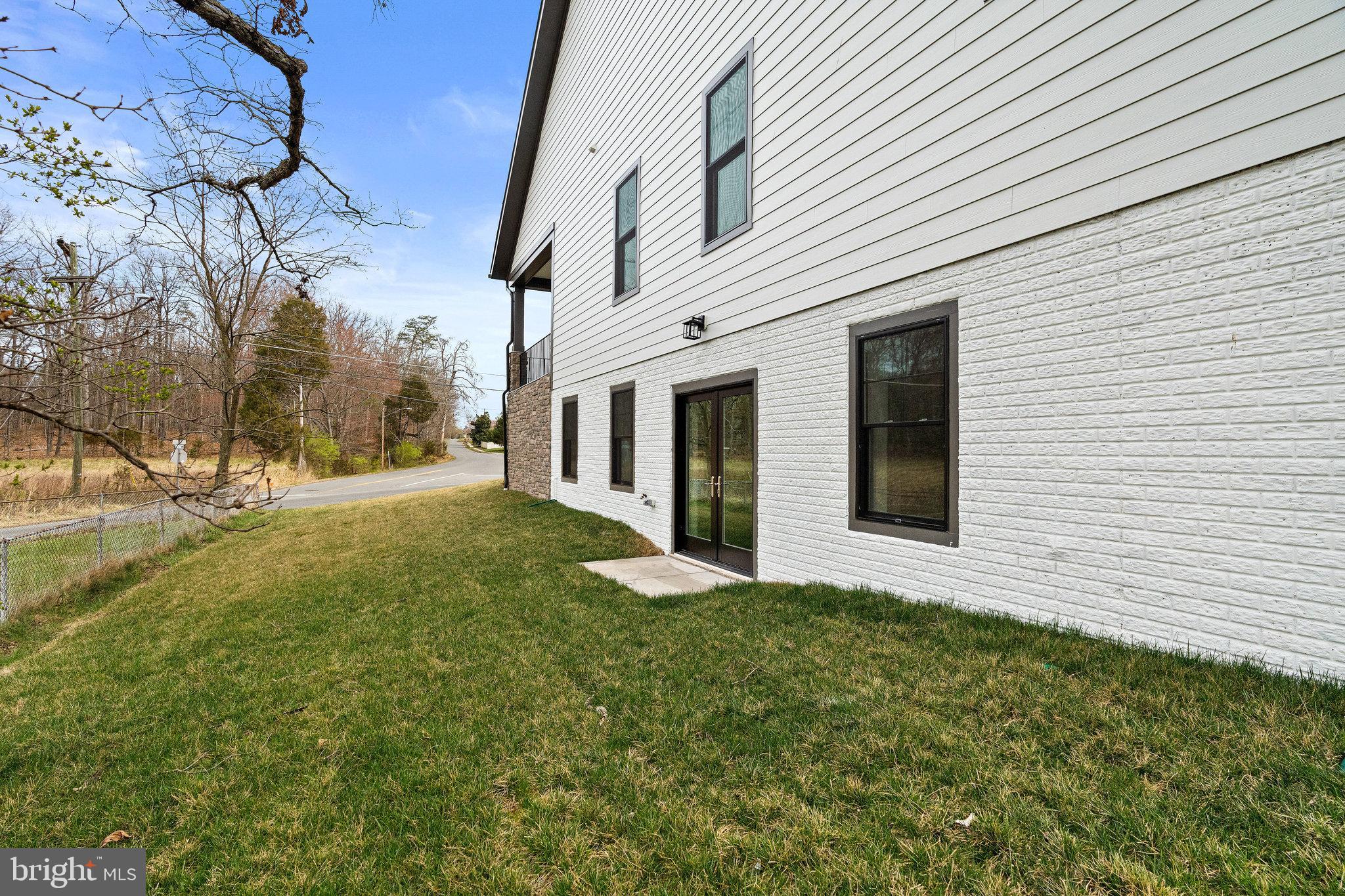 14801 Compton Road Centreville, VA 20121 - Photo 67 of 70 Walkout Rec Room to Side Yard