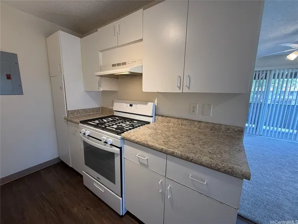 $2,400 | 91-1309 Puamaeole Street, Unit 35T, Ewa Beach, HI 96706