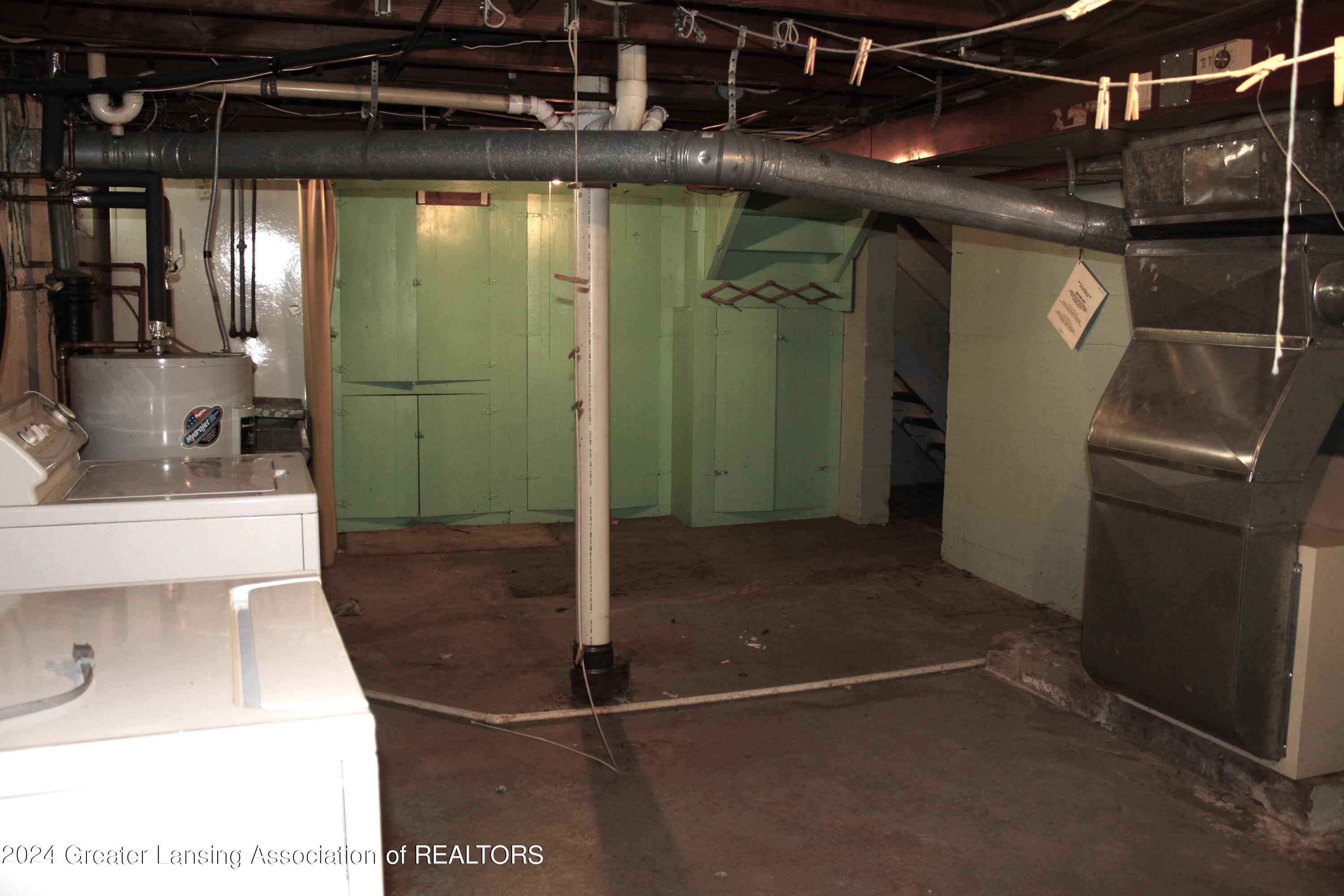 2009 Alpha Street Lansing, MI 48910 - Photo 22 of 26 21