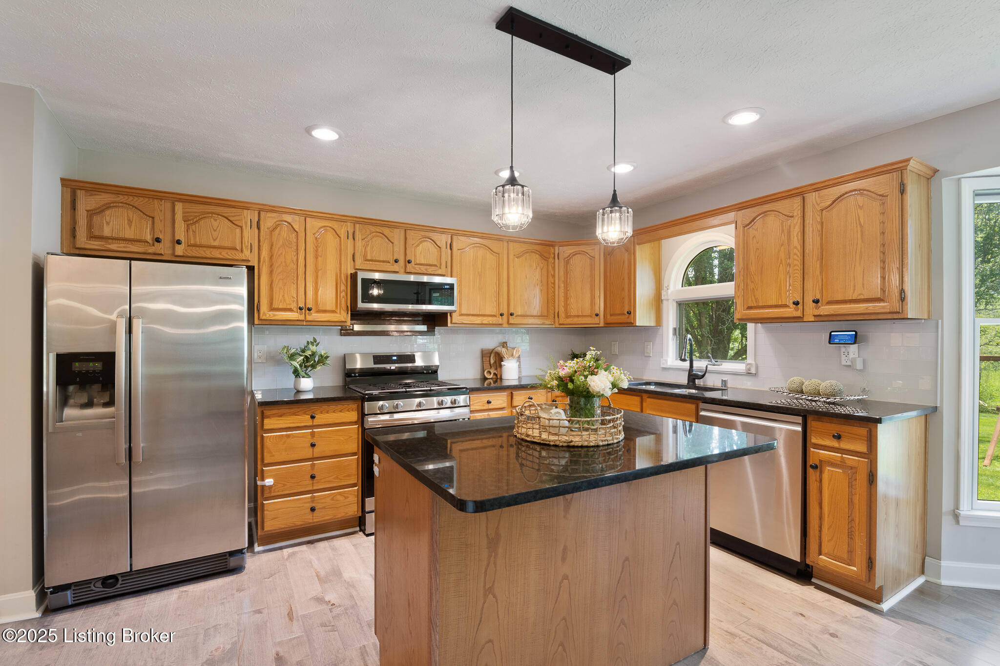 12408 Kirkham Road Louisville, KY 40299 - Photo 17 of 52 12408 Kirkham Rd-15