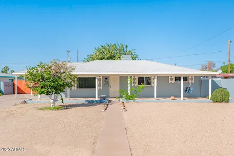 a house view with a outdoor space