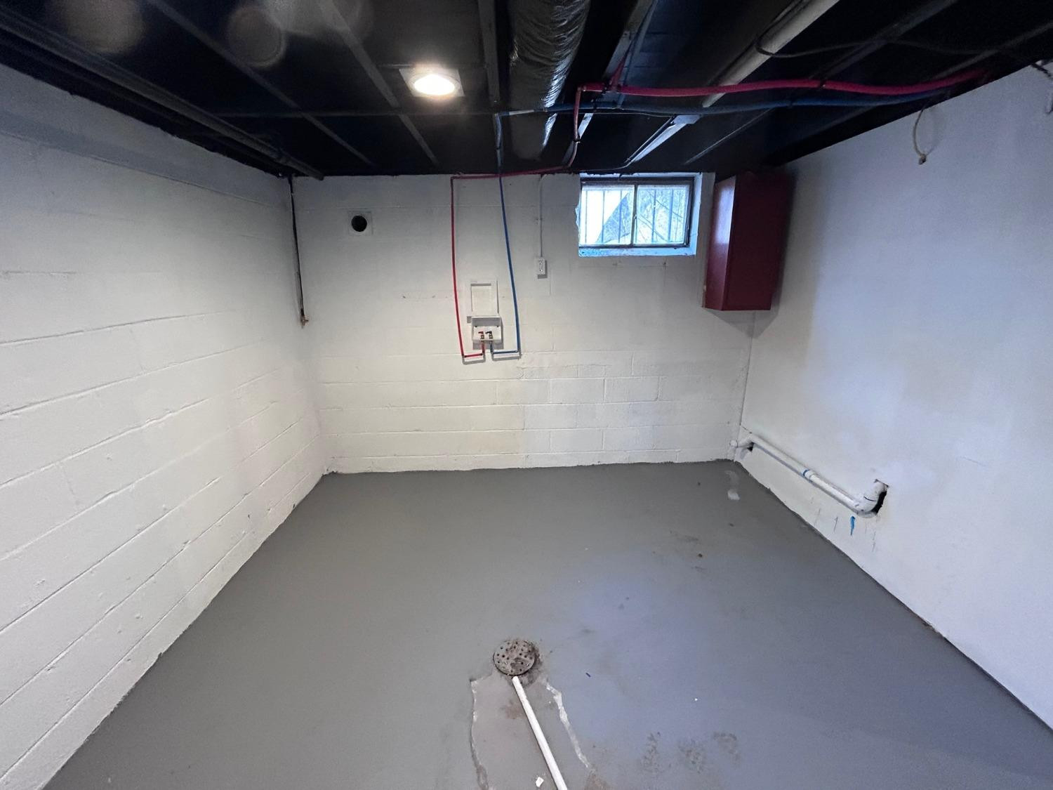 608 East Ridge Road Gary, IN 46409 - Photo 23 of 27 a view of a empty room