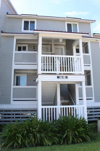 $450,000 | 17 West Mariners Cay Drive, Folly Beach, SC 29439