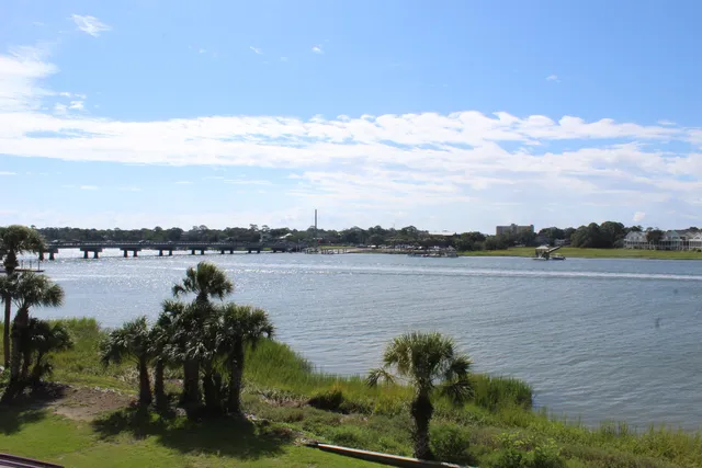 $450,000 | 17 West Mariners Cay Drive, Folly Beach, SC 29439