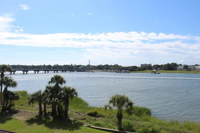 $450,000 | 17 West Mariners Cay Drive, Folly Beach, SC 29439